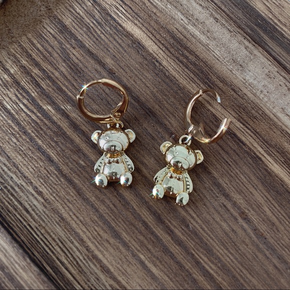 LAST ONE! bear charm earrings - Picture 5 of 7